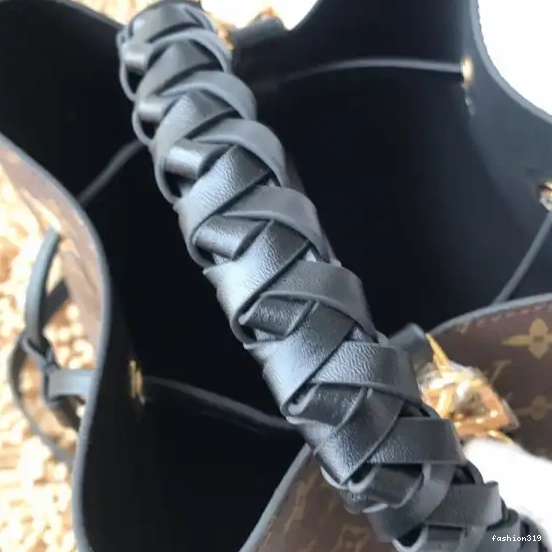 VUITTON NÉONOÉ LOUIS 0427